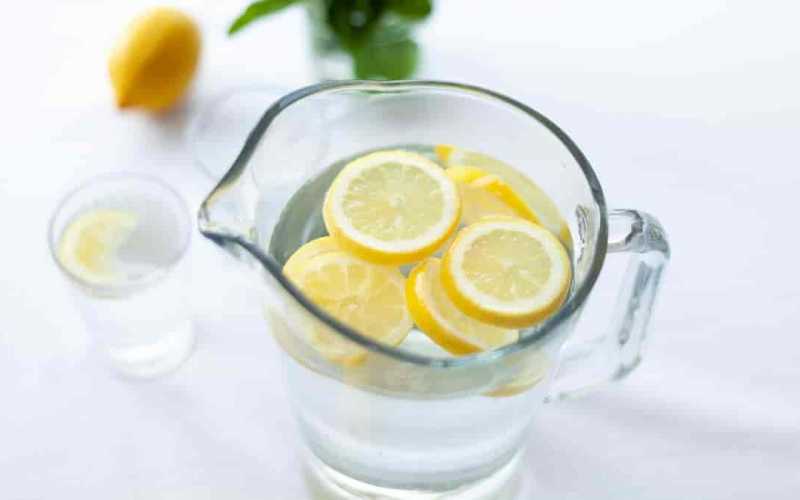 água com limão para emagrecer