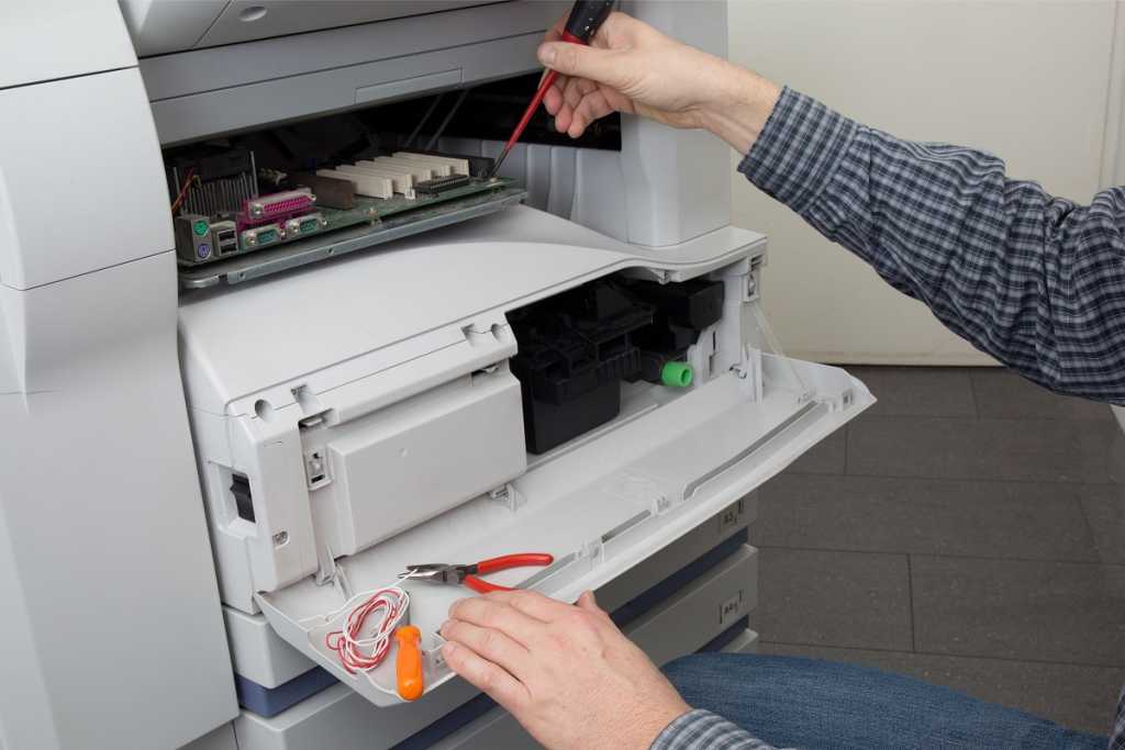 Como limpar a impressora usando auto limpeza, limpeza manual e muito mais