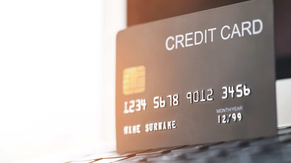 Como funciona um cartão de crédito