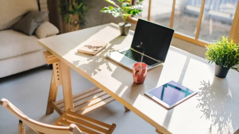 Como criar um escritório ideal para trabalhar em casa