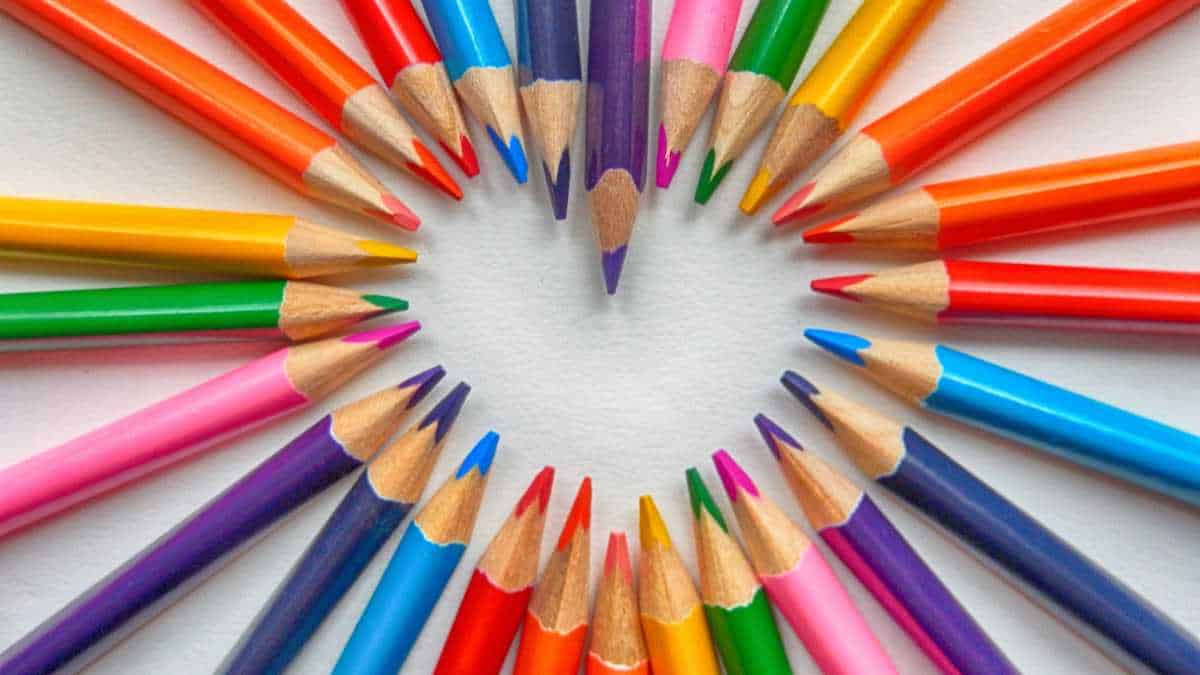 Como escolher o lápis de cor perfeito para seus desenhos