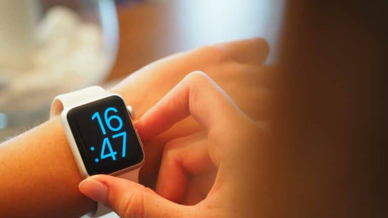 Quanto tempo dura a bateria de um Apple Watch e quanto tempo leva para carregar