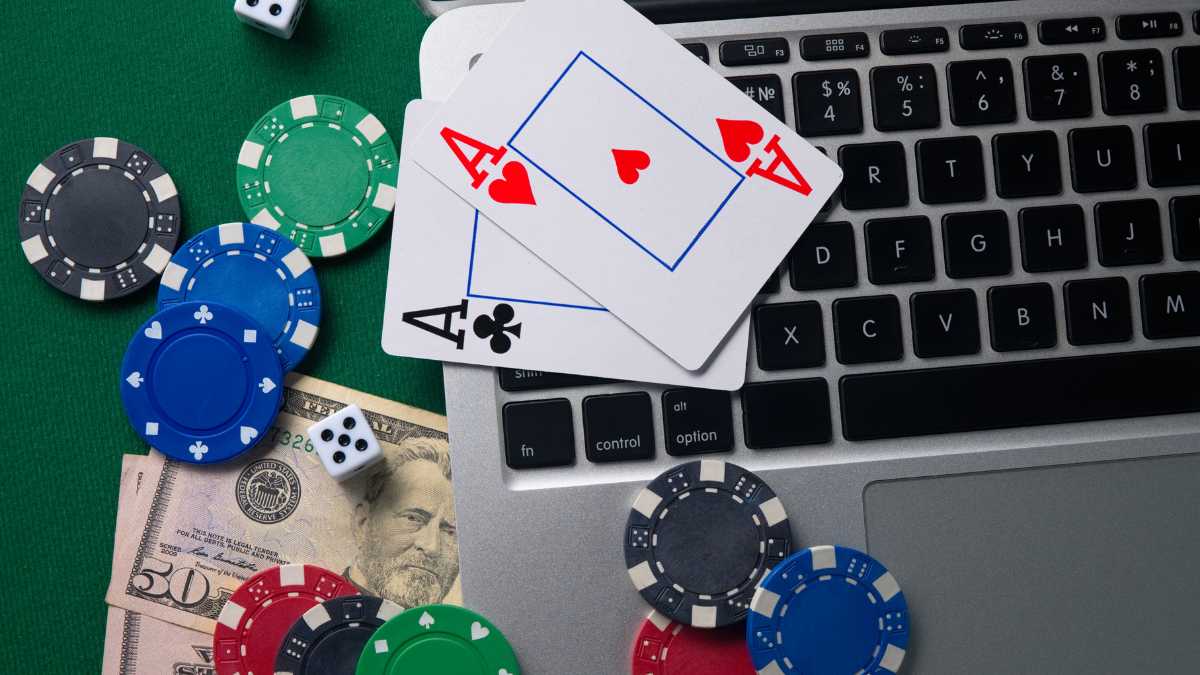 Mergulhando no universo do blackjack online: estratégias e emoção