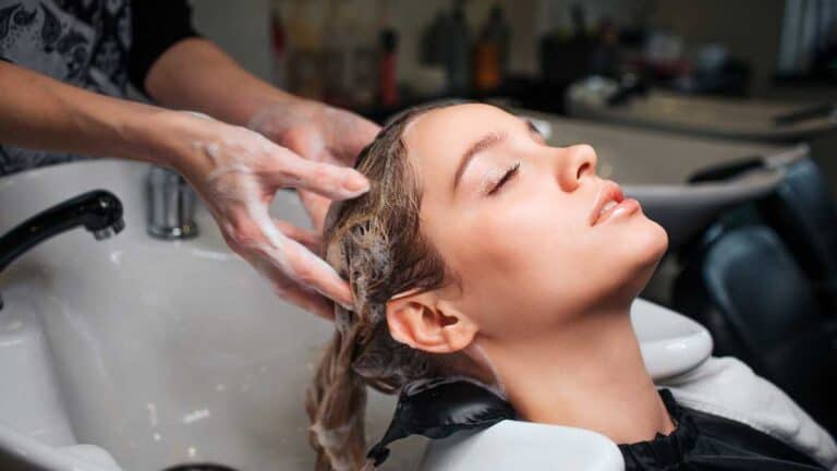 Segredos capilares: como cuidar do seu cabelo para estimular um crescimento saudável